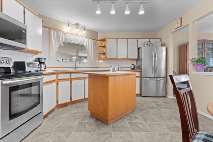 Pantry Photo of 306 45660 Knight Road, Chilliwack, BC