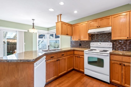 Office / Den Photo of 1238 Benneck Way, Port Coquitlam, BC