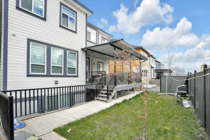Family Room Photo of 10620 124 Street, Surrey, BC