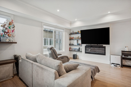 7 9211 Mckim Way, Richmond, BC