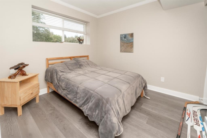 Entry Foyer Photo of 10069 276 Street, Maple Ridge, BC