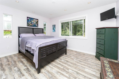 Guest Bathroom Photo of 10069 276 Street, Maple Ridge, BC