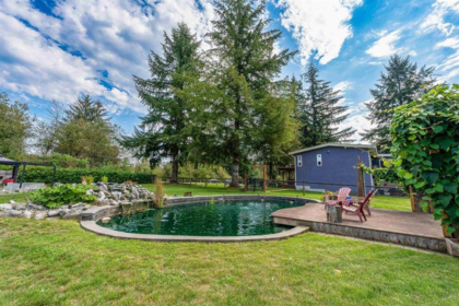 Hot Tub / Spa Photo of 10069 276 Street, Maple Ridge, BC