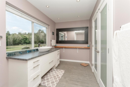 Powder Room Photo of 10069 276 Street, Maple Ridge, BC