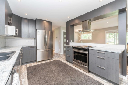 Primary Bathroom Photo of 10069 276 Street, Maple Ridge, BC