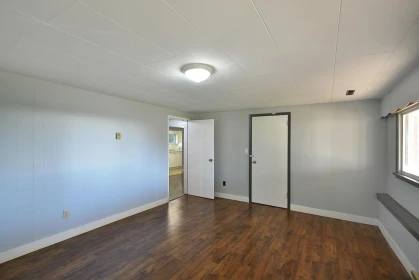 Entry Foyer Photo of 4726 Laurel Avenue, Sechelt, BC
