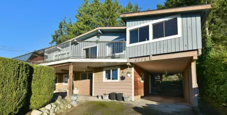 4726 Laurel Avenue, Sechelt, BC, Sechelt District — 4 bed single family residence for sale