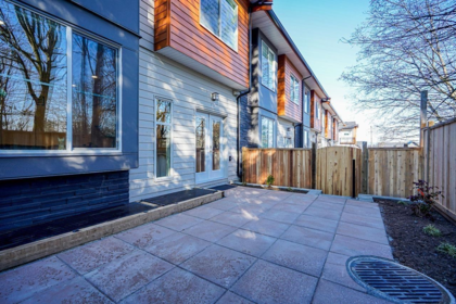 Front Yard Photo of 17 5960 142 Street, Surrey, BC