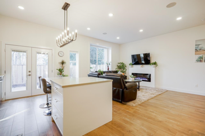 Kitchen Photo of 17 5960 142 Street, Surrey, BC