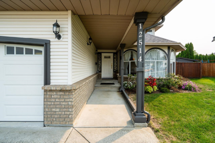 Living Room Photo of 12514 220 Street, Maple Ridge, BC