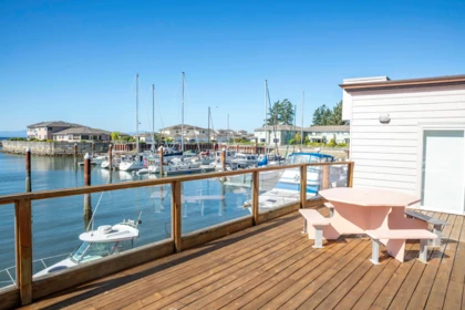 Swimming Pool Photo of 226 1585 Field Road, Sechelt, BC