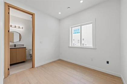 Office / Den Photo of 4 5091 Buxton Street, Burnaby, BC