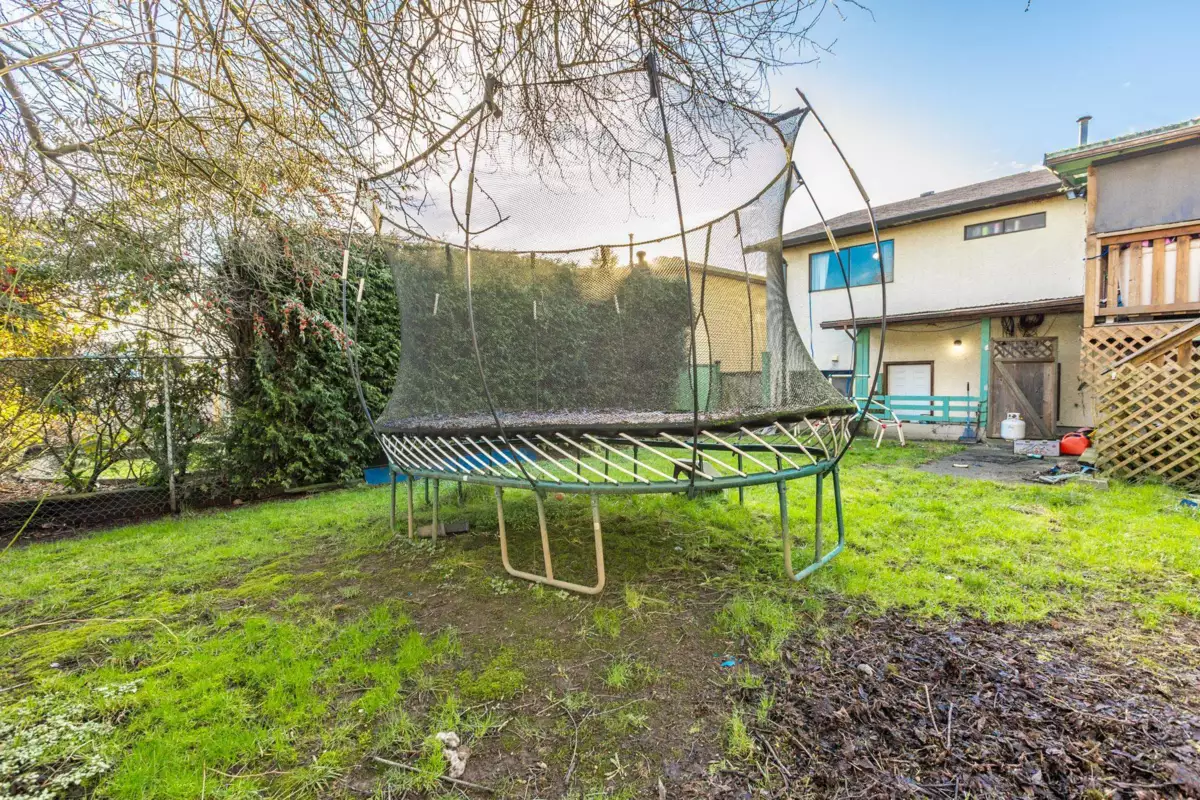 Garden / Landscaping Photo of 2637 Wildwood Court, Langley, BC