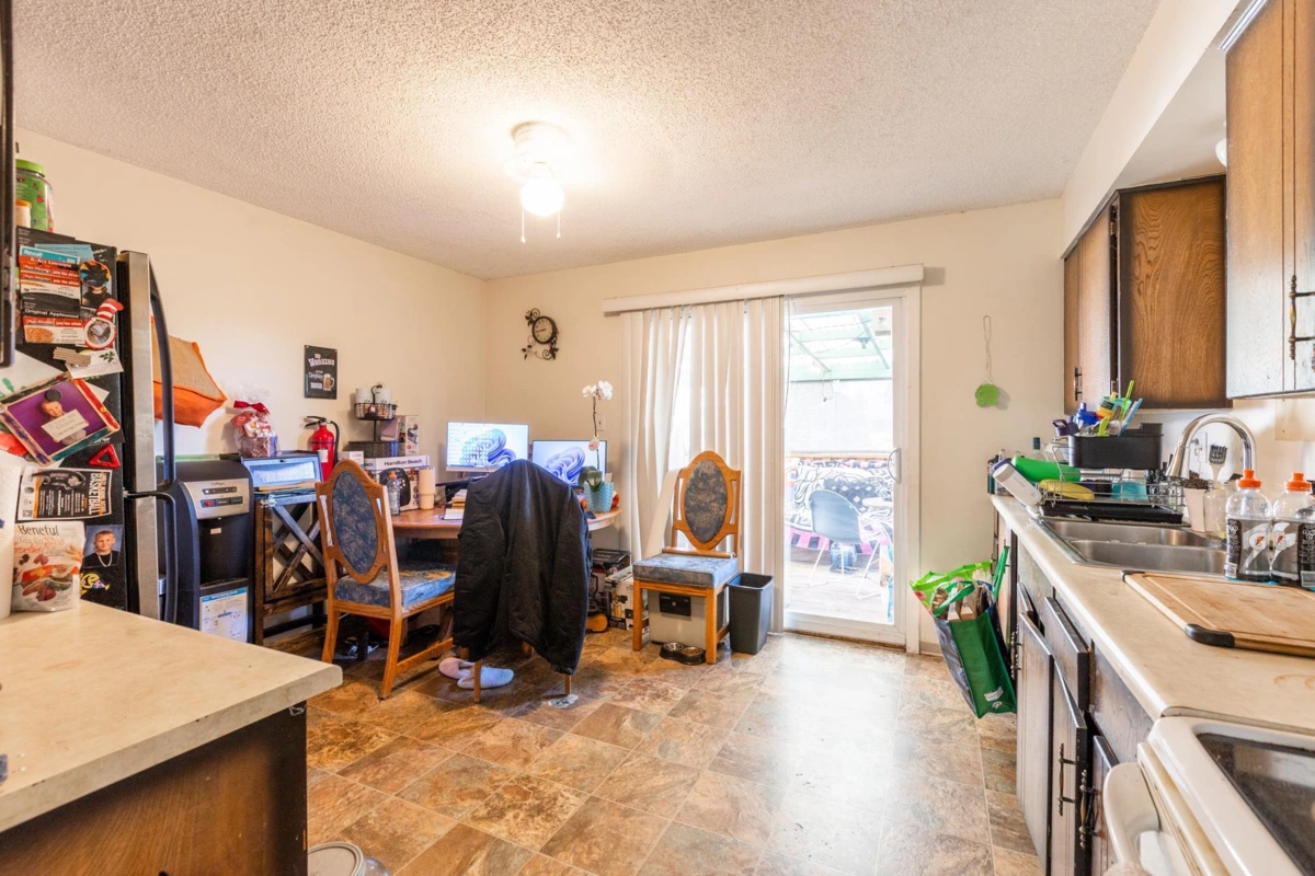 Kitchen Photo of 2637 Wildwood Court, Langley, BC