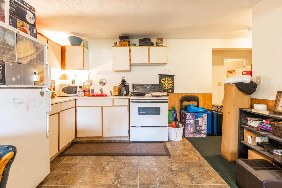 Laundry Room Photo of 2637 Wildwood Court, Langley, BC