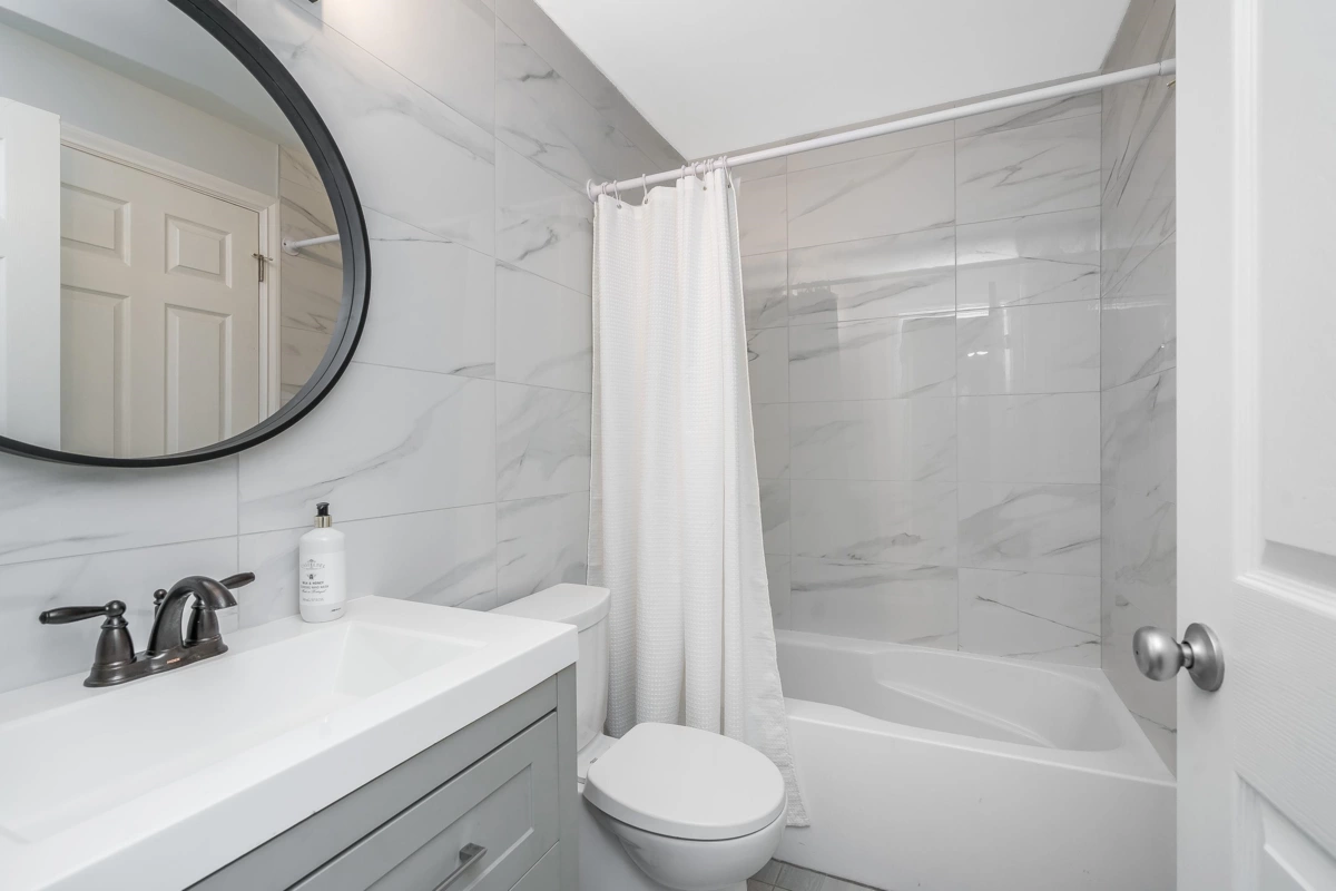 Powder Room Photo of 107 8115 121a Street, Surrey, BC