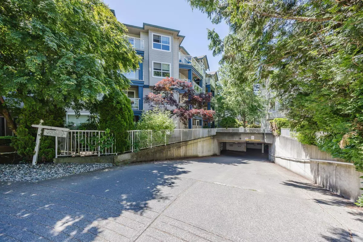 Staircase Photo of 107 8115 121a Street, Surrey, BC