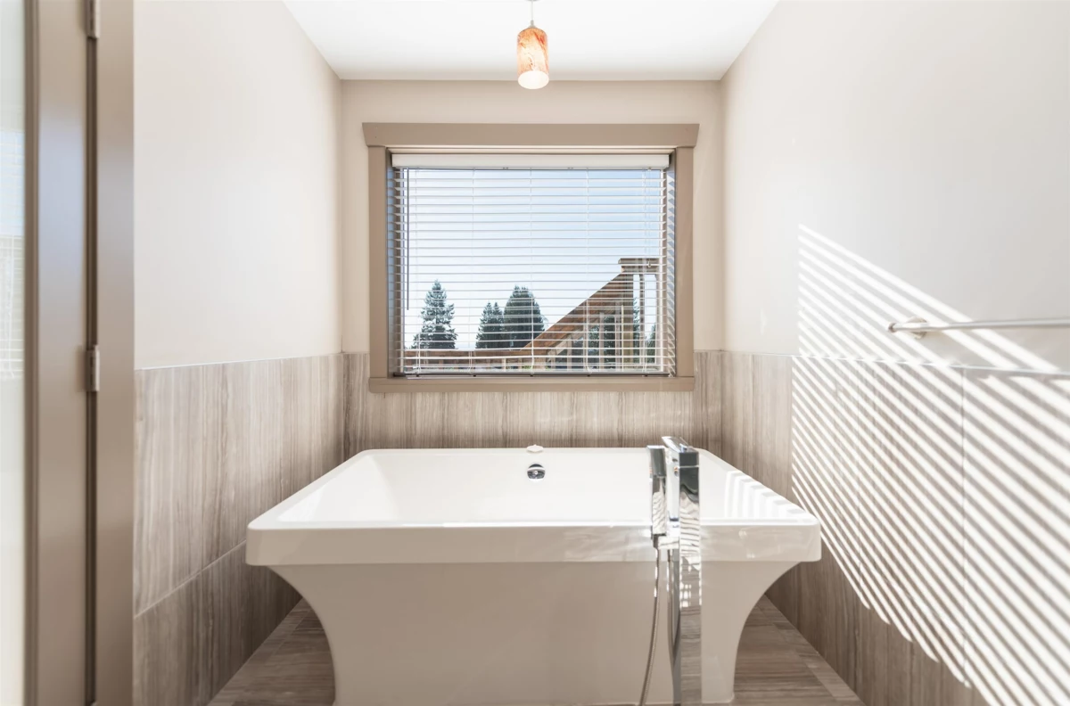 Bedroom 3 Photo of 6391 Oracle Road, Sechelt, BC