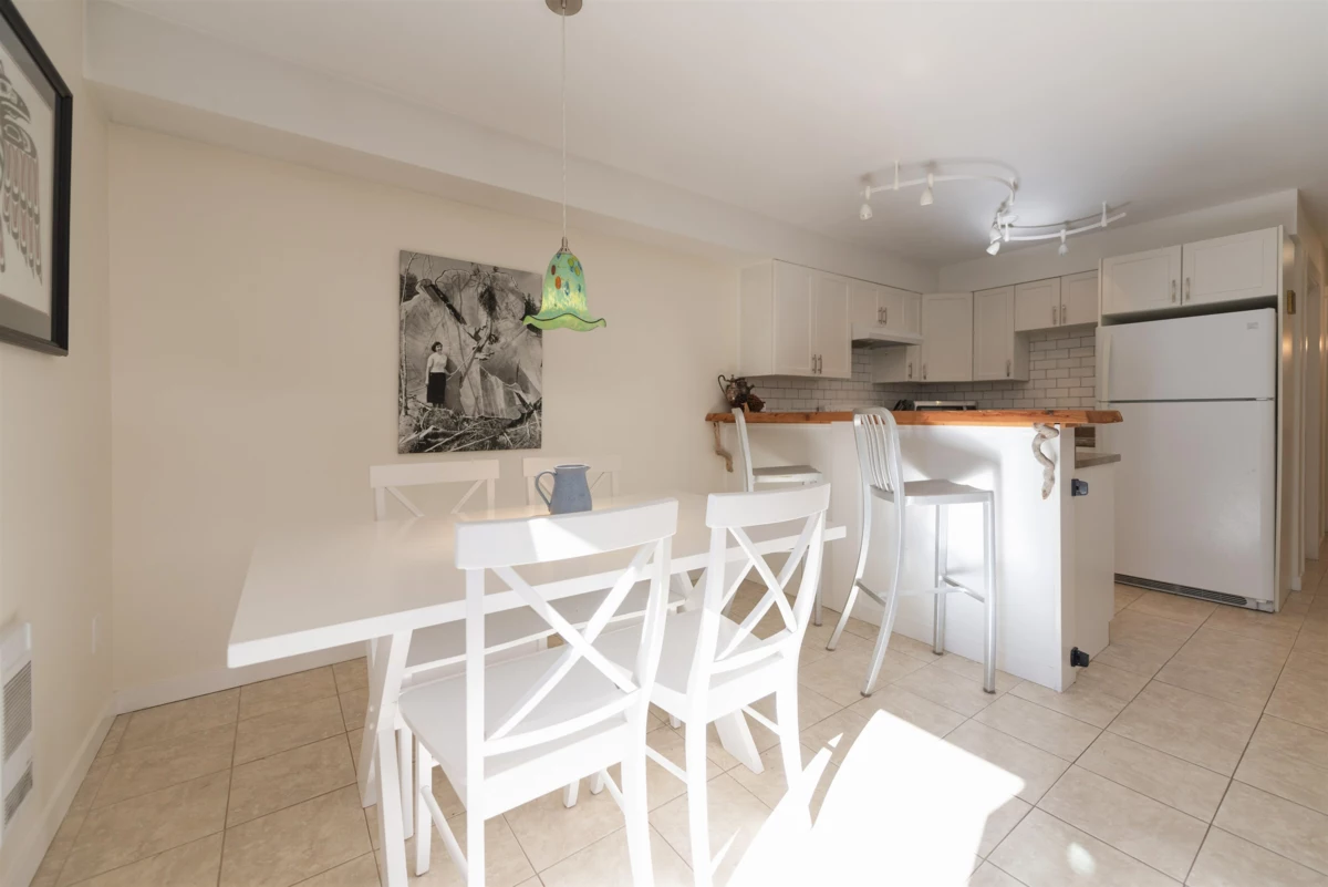 Garage Interior Photo of 6391 Oracle Road, Sechelt, BC