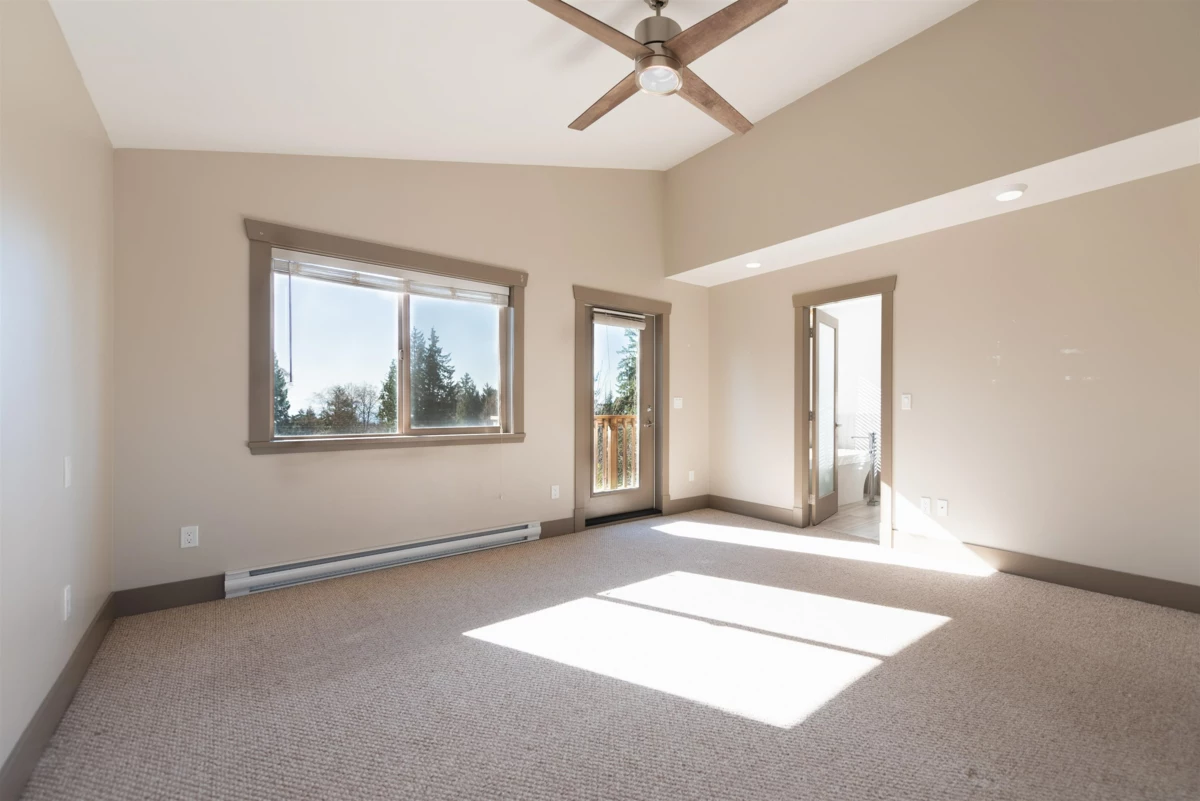 Kitchen Photo of 6391 Oracle Road, Sechelt, BC