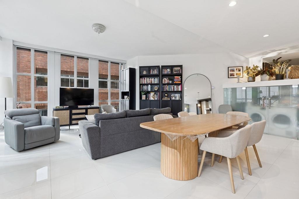 Living Room Photo of 402 1102 Hornby Street, Vancouver, BC