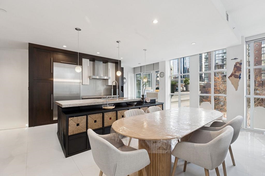 Primary Bedroom Photo of 402 1102 Hornby Street, Vancouver, BC