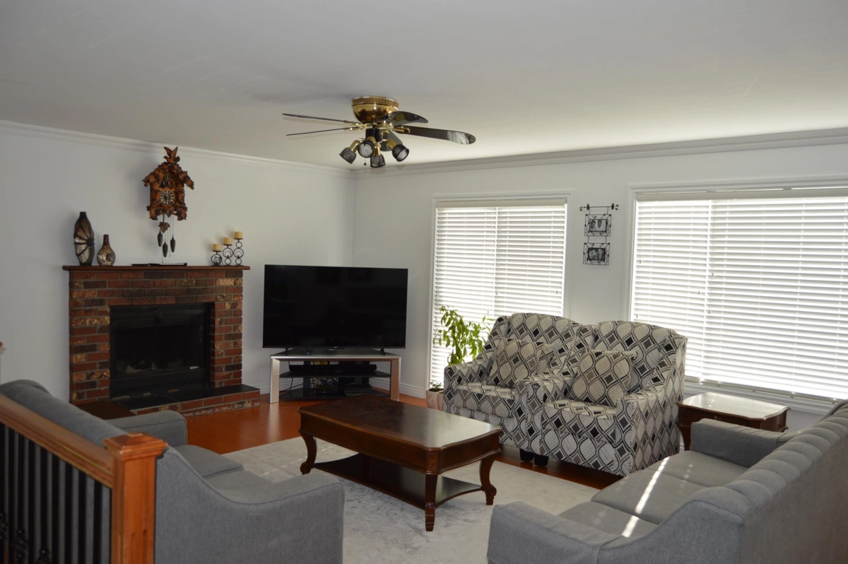 Dining Area Photo of 11275 72 Avenue, Delta, BC