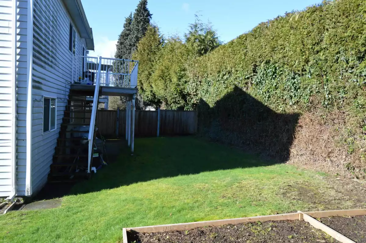 Entry Foyer Photo of 11275 72 Avenue, Delta, BC