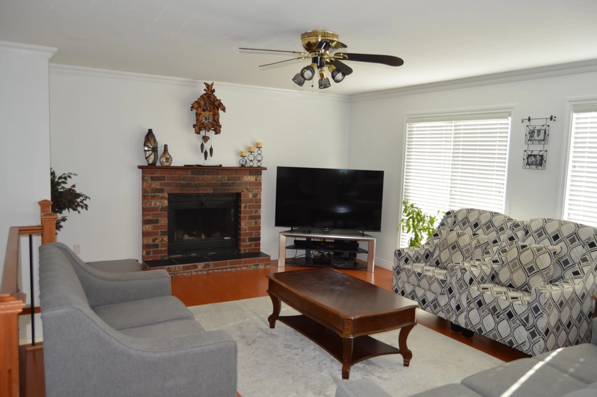 Family Room Photo of 11275 72 Avenue, Delta, BC