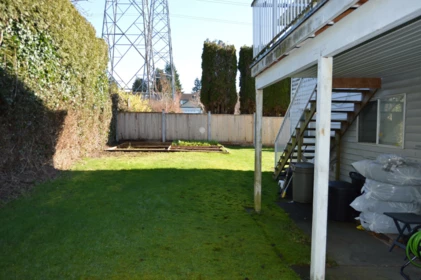 Hallway Photo of 11275 72 Avenue, Delta, BC
