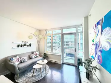 408 258 Nelson's Court, New Westminster, BC