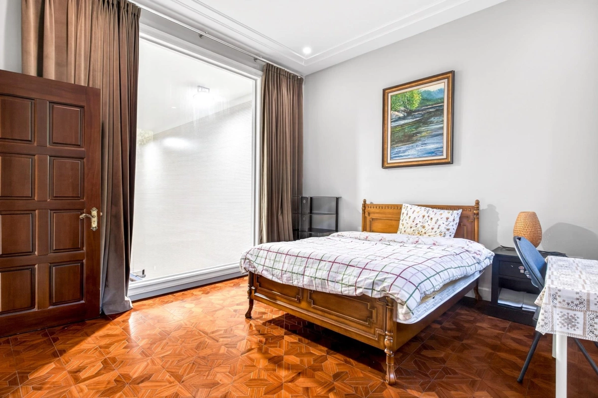 Backyard Photo of 4908 Marguerite Street, Vancouver, BC