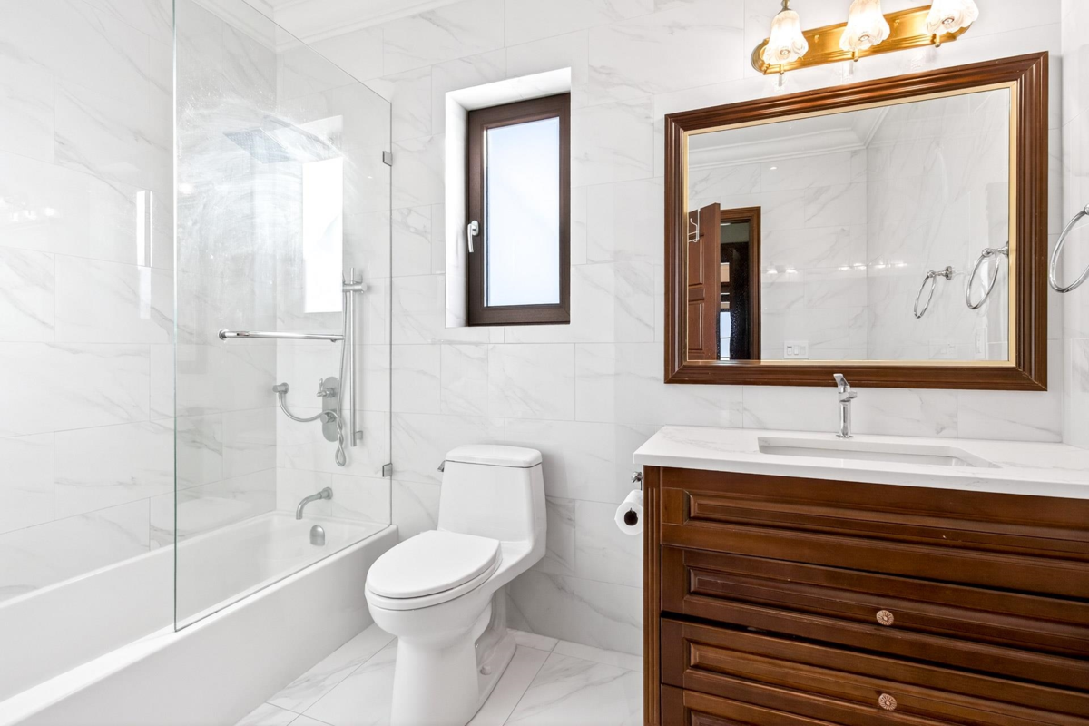 Outdoor Patio Photo of 4908 Marguerite Street, Vancouver, BC