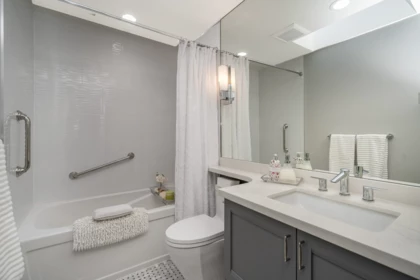 Guest Bathroom Photo of 7341 S Minster Drive, Delta, BC