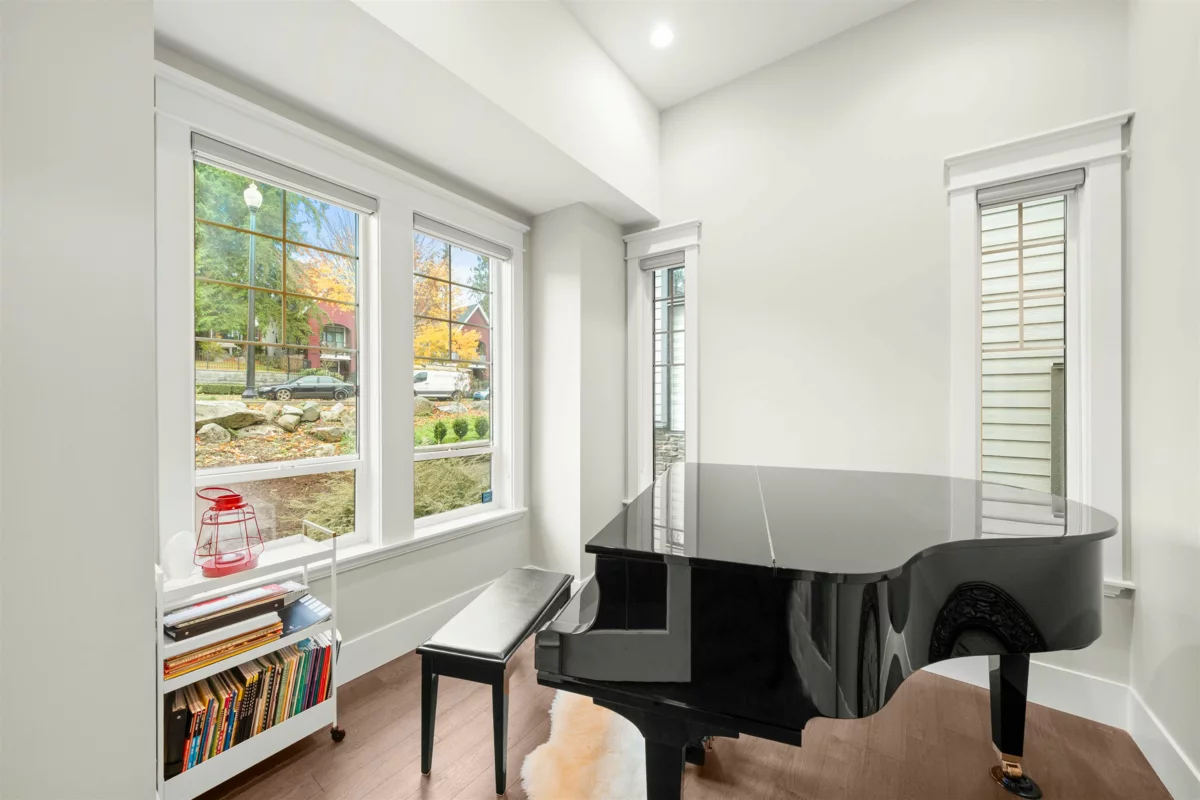 Breakfast Nook Photo of 2862 Helc Place, Surrey, BC