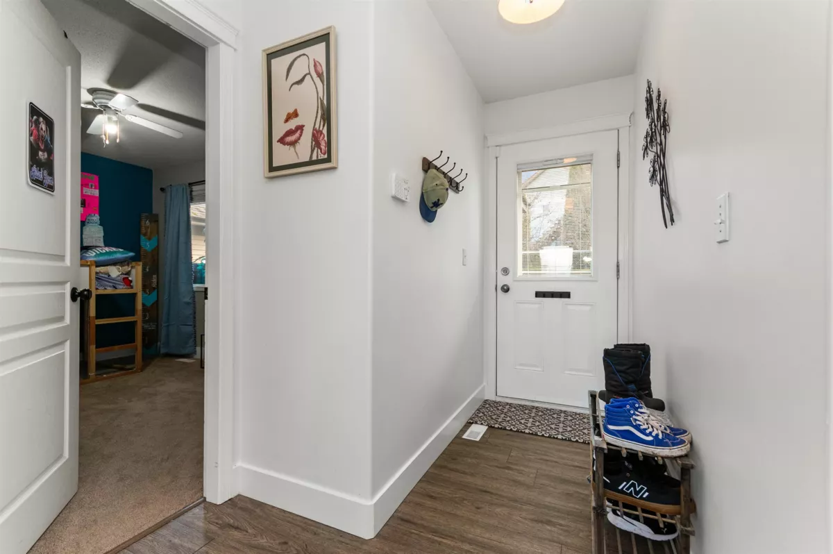 Bedroom 4 Photo of 46303 Valleyview Road, Chilliwack, BC