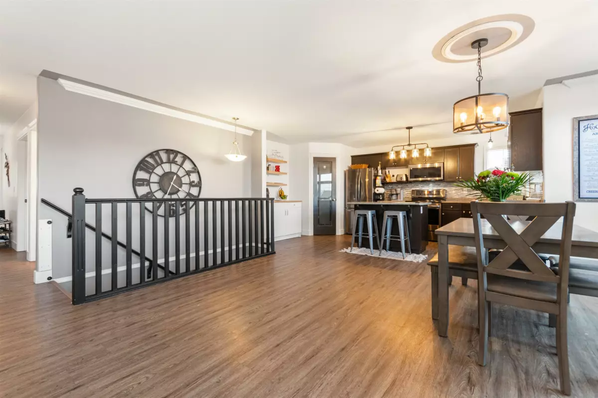 Breakfast Nook Photo of 46303 Valleyview Road, Chilliwack, BC