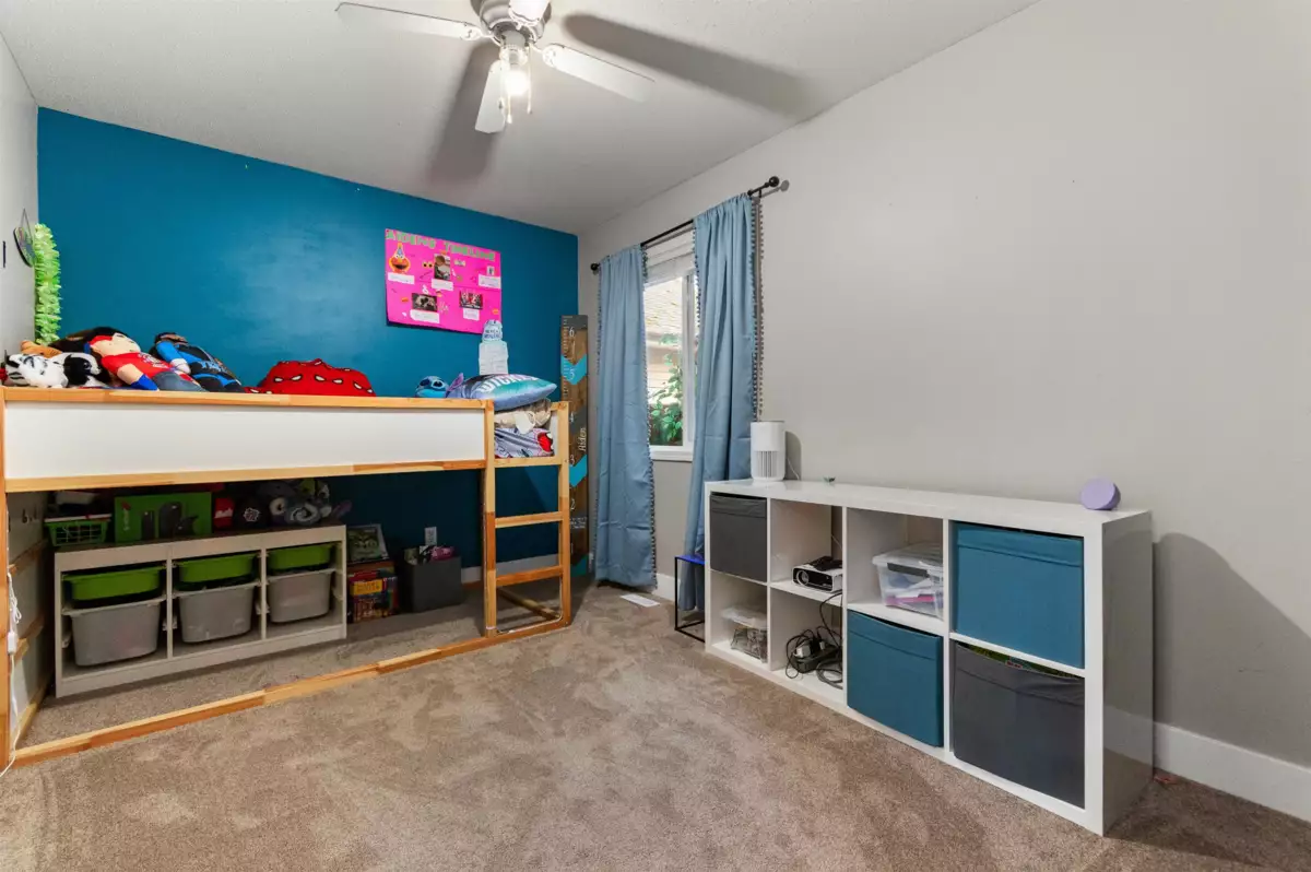 Guest Bathroom Photo of 46303 Valleyview Road, Chilliwack, BC