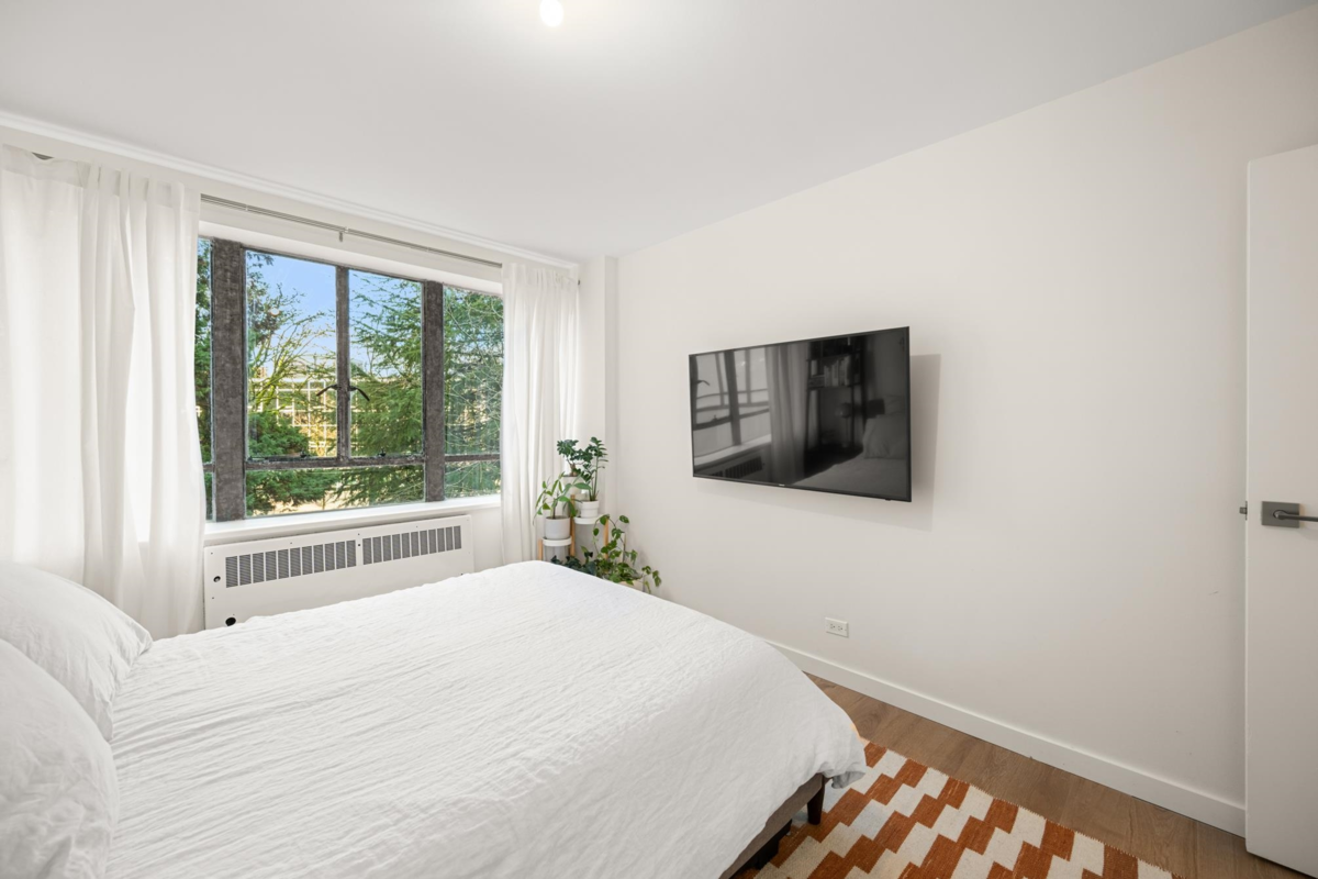 Entry Foyer Photo of 320 1445 Marpole Avenue, Vancouver, BC