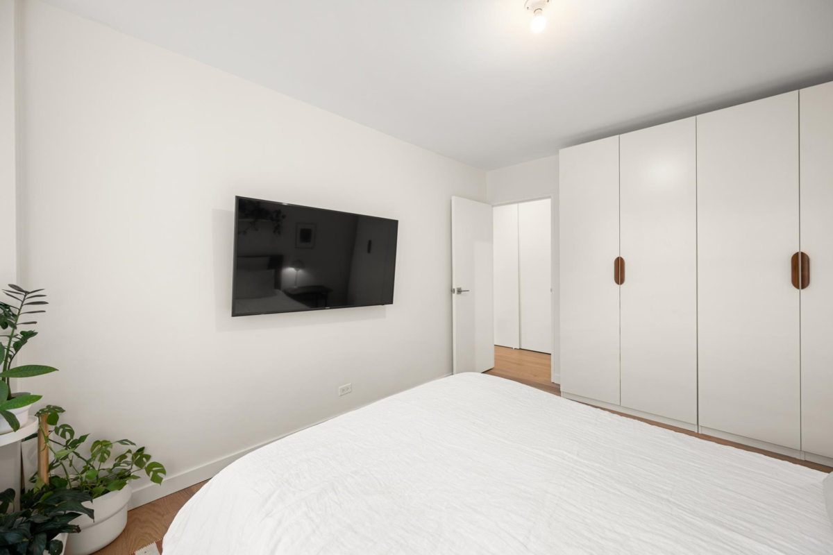 Hallway Photo of 320 1445 Marpole Avenue, Vancouver, BC