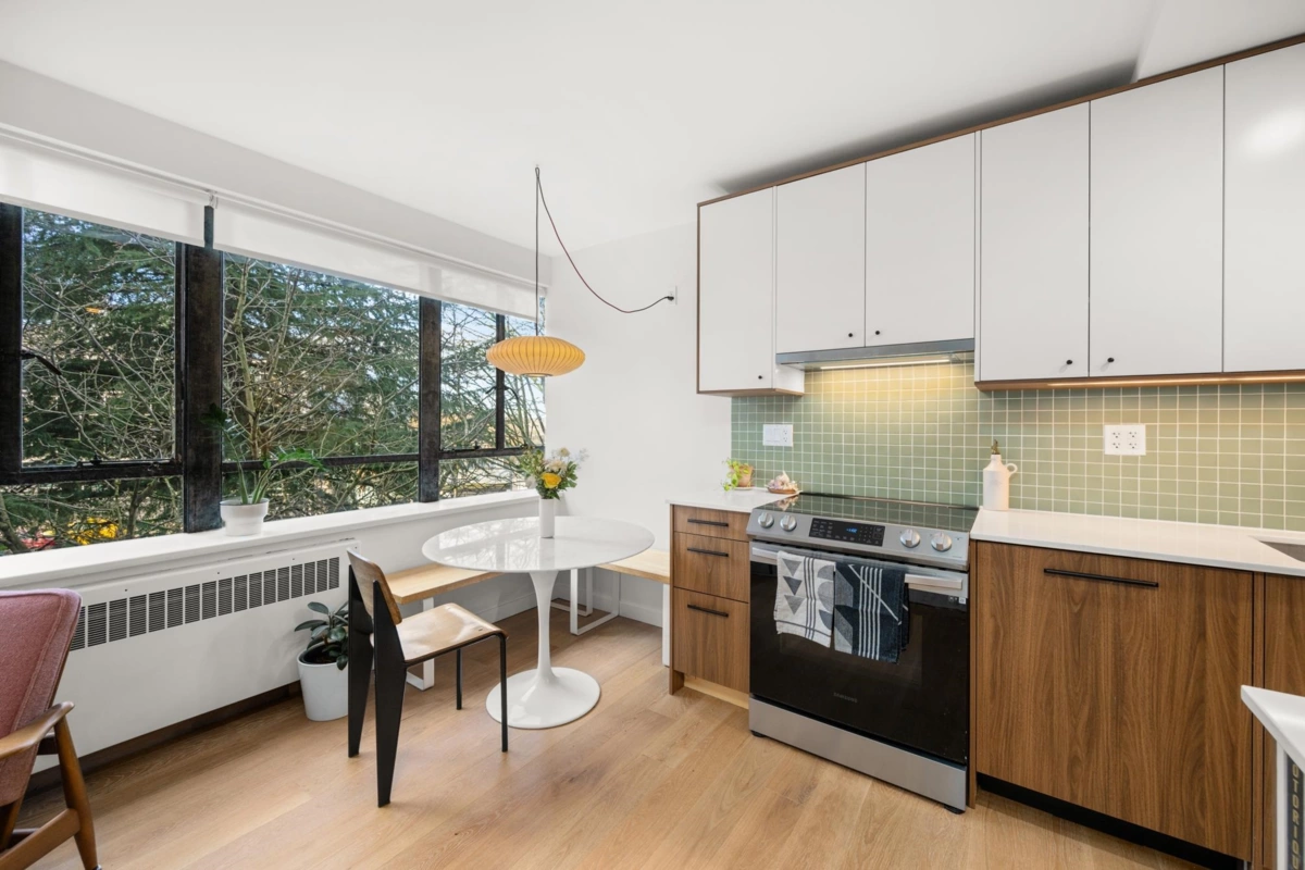 Primary Bathroom Photo of 320 1445 Marpole Avenue, Vancouver, BC