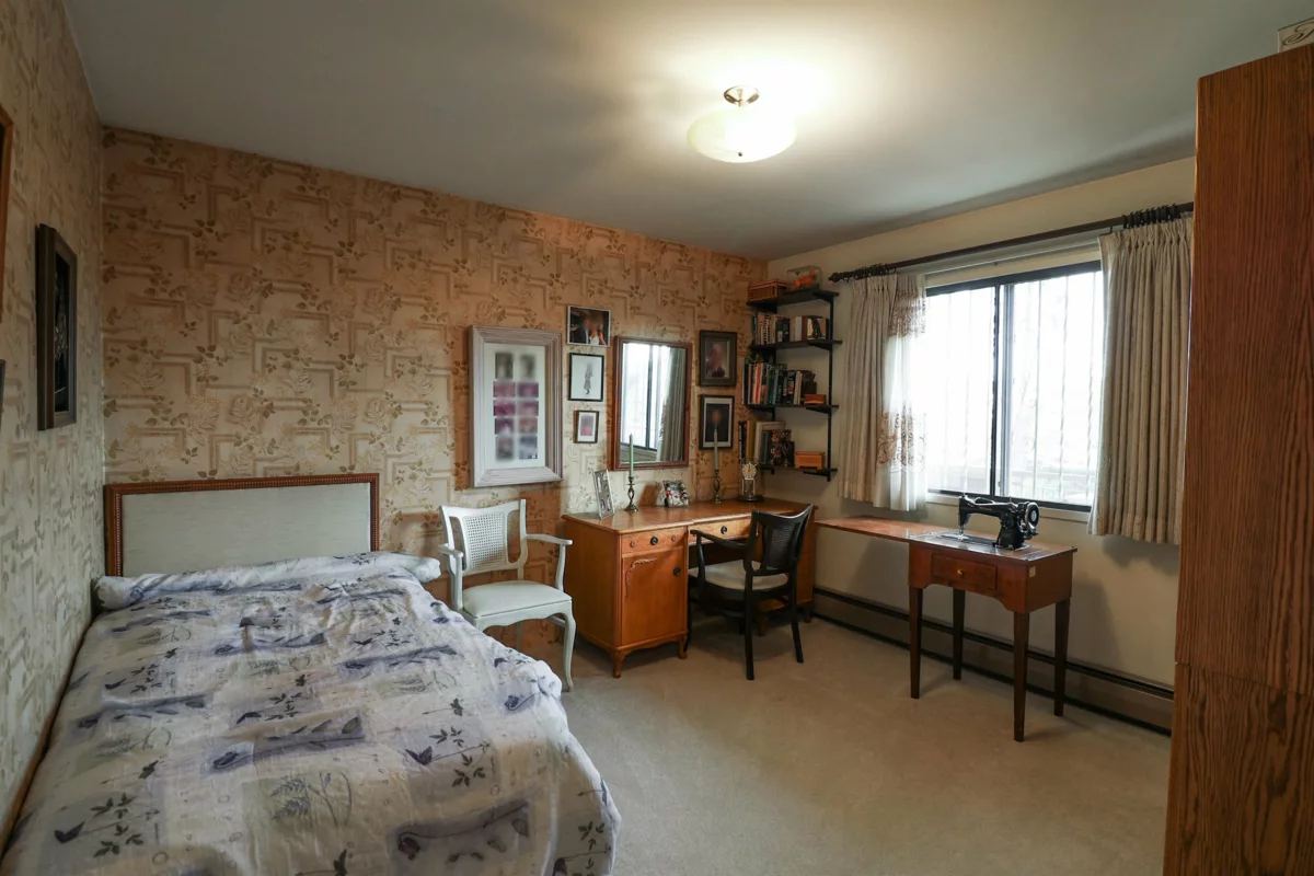 Entry Foyer Photo of 6816 Ontario Street, Vancouver, BC