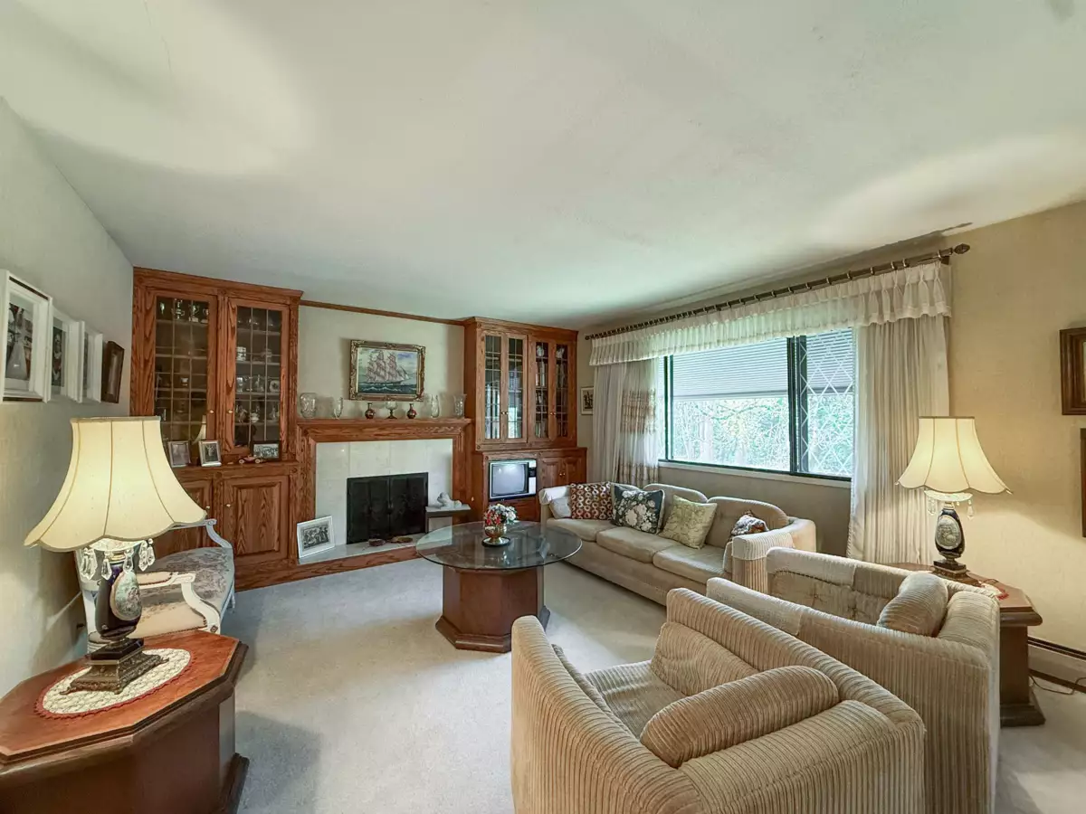 Powder Room Photo of 6816 Ontario Street, Vancouver, BC