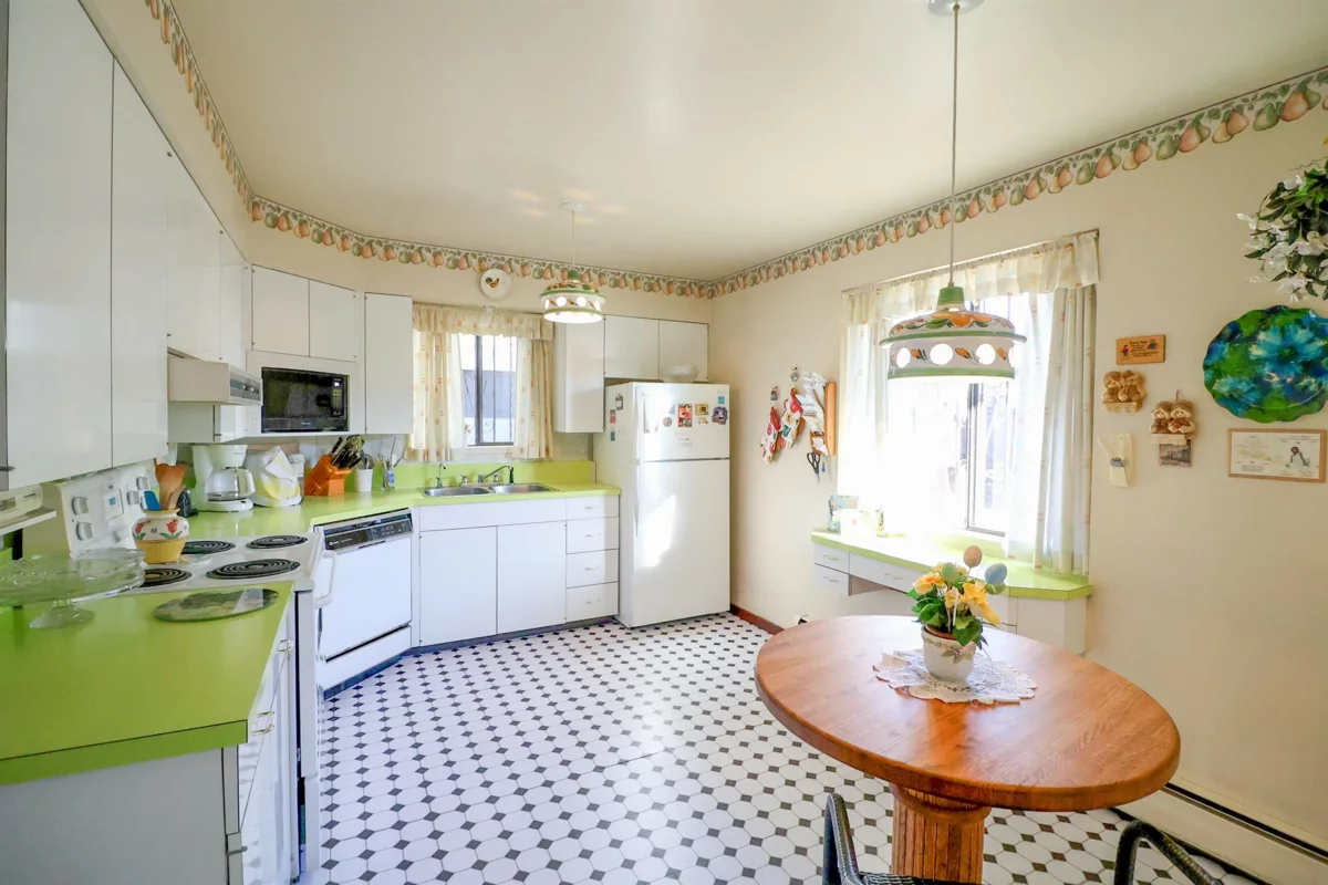 Primary Bathroom Photo of 6816 Ontario Street, Vancouver, BC
