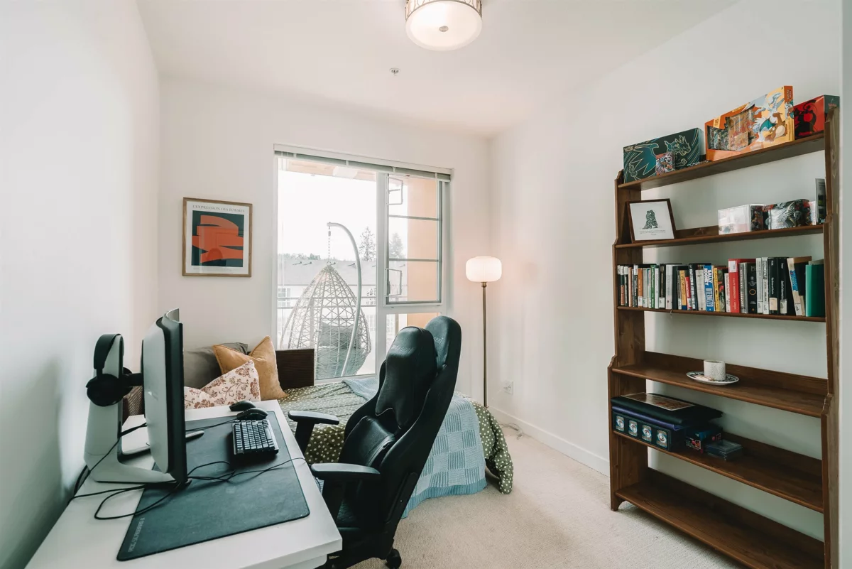 Hallway Photo of 402 516 Foster Avenue, Coquitlam, BC