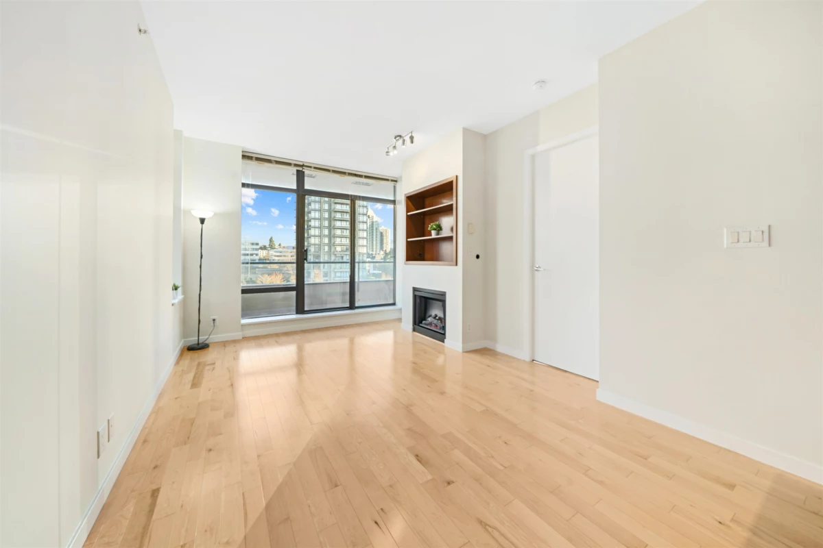 Dining Area Photo of 605 2345 Madison Avenue, Burnaby, BC