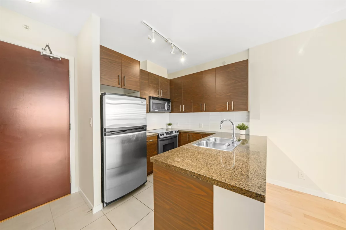 Primary Bedroom Photo of 605 2345 Madison Avenue, Burnaby, BC