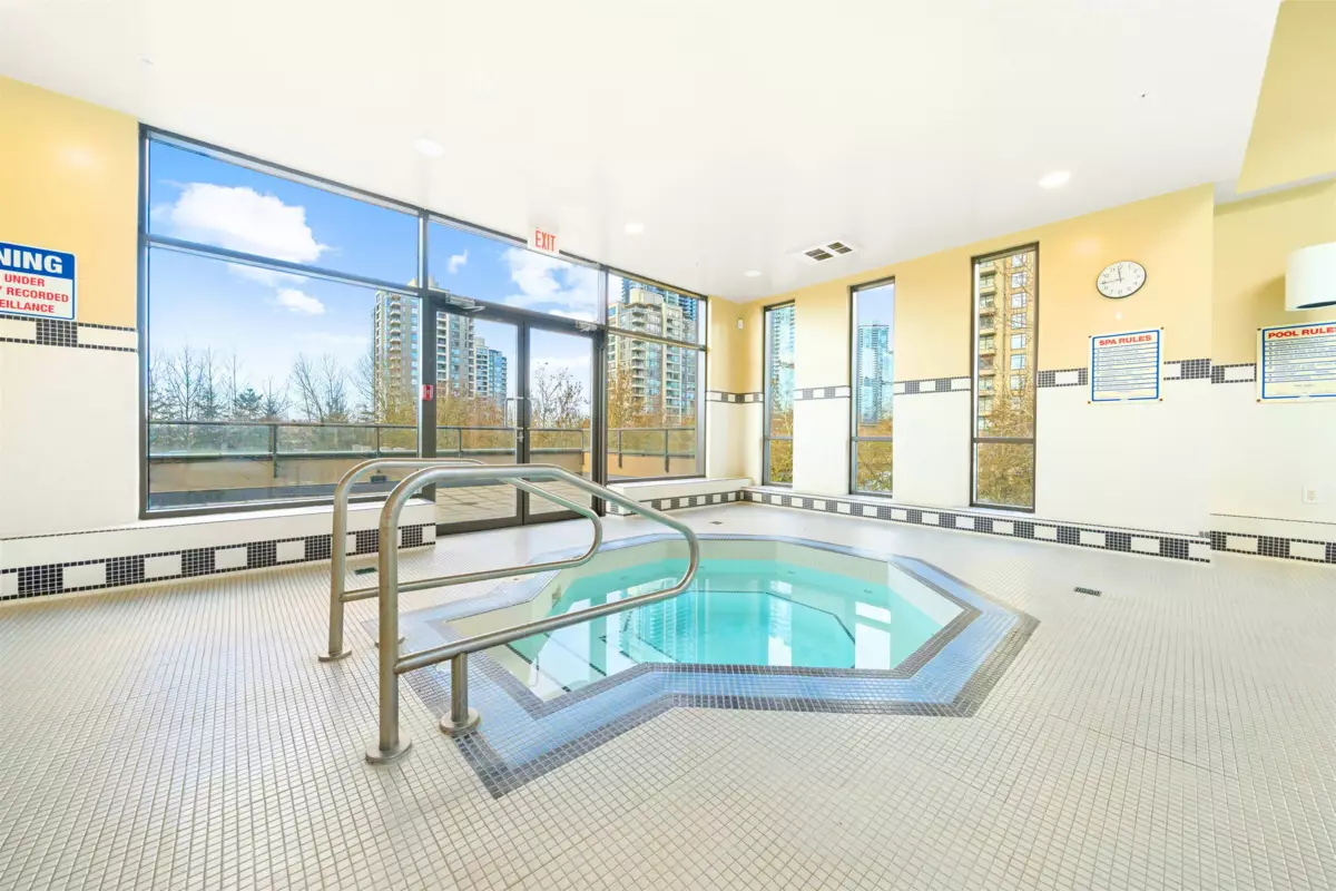 Staircase Photo of 605 2345 Madison Avenue, Burnaby, BC