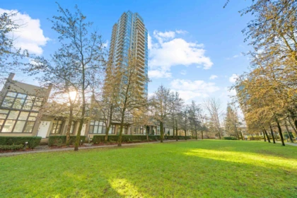 Backyard Photo of 605 2345 Madison Avenue, Burnaby, BC