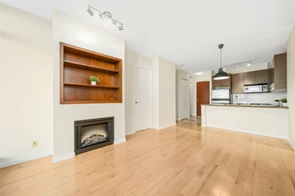 Kitchen Island Photo of 605 2345 Madison Avenue, Burnaby, BC